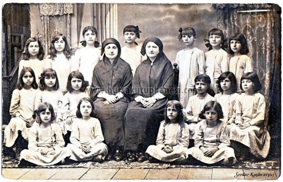 Yeşil mektebi çocukları, 1916