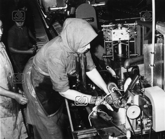 İpek Dokuma Fabrikası kadın işçi, 1983