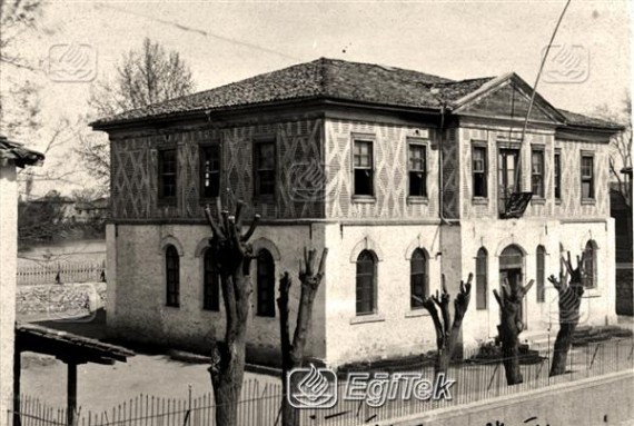 Mustafa Kemal Paşa Merkez İlk Mektebi, 1926