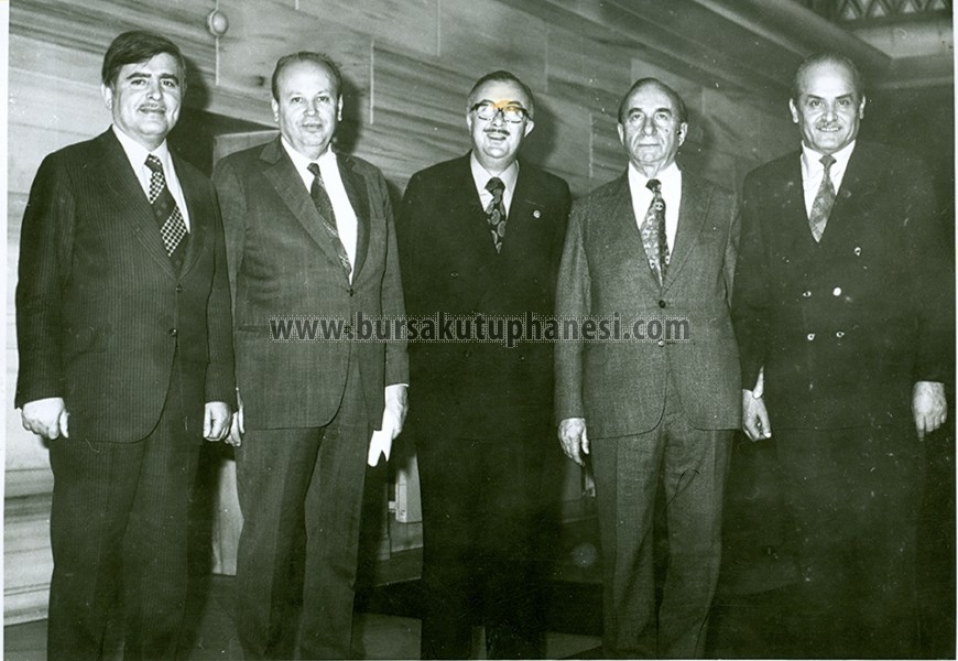 8-Suleyman-Demirel-Huseyin-SungurIhsan-Sabri-Soyleyengil-Cemal-Gulahli-Suleyman-Bezir-05.05.1975