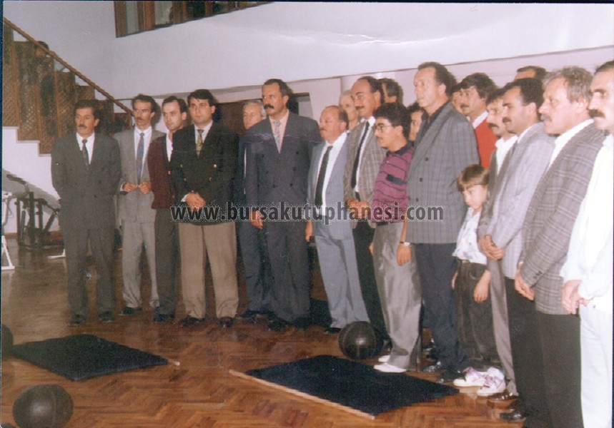 Mollaarap-Mahallesinde-bilardo-salonu-acilisi-1983